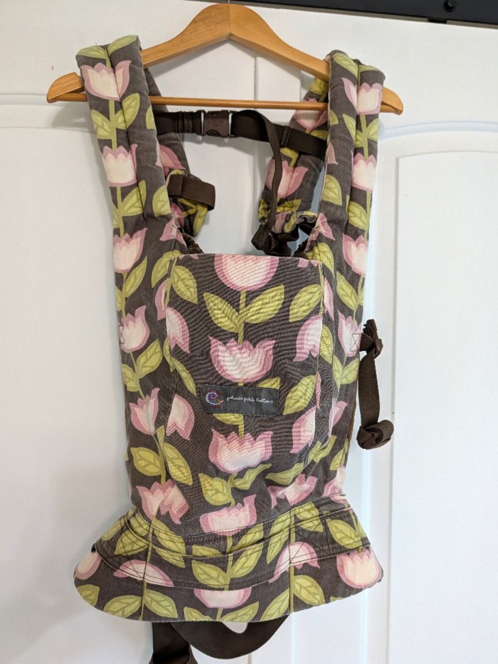 Ergobaby organic Petunia pickle bottom